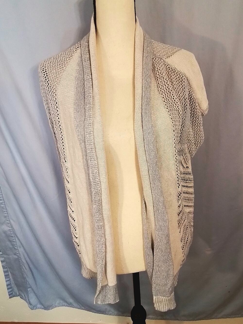Knox Rose blue and beige sweater
